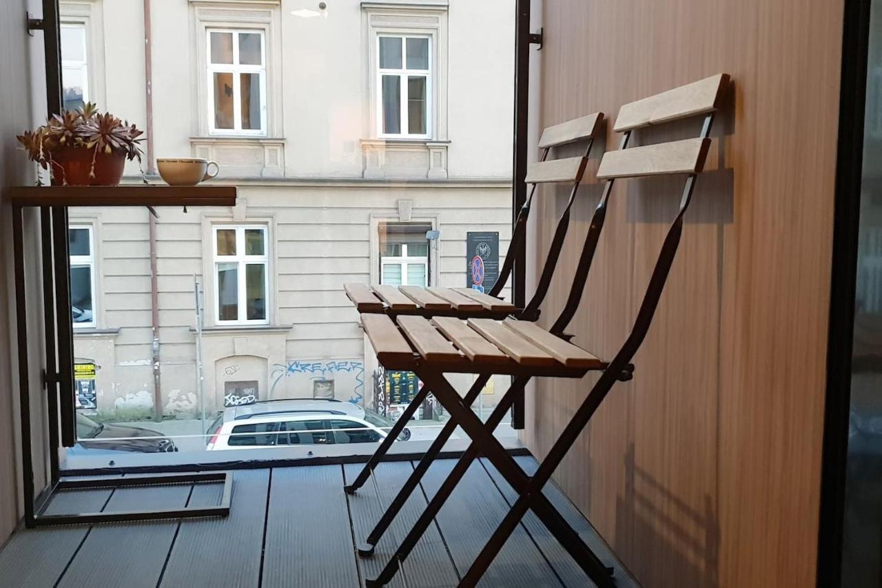 Boutique 108 - Old City, Luxury Apt. With A Garage 克拉科夫 外观 照片